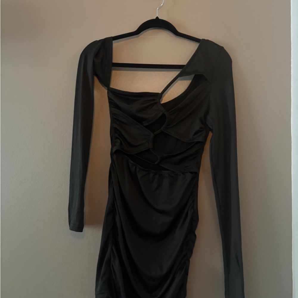 Black Cut-Out Long Sleeve Dress